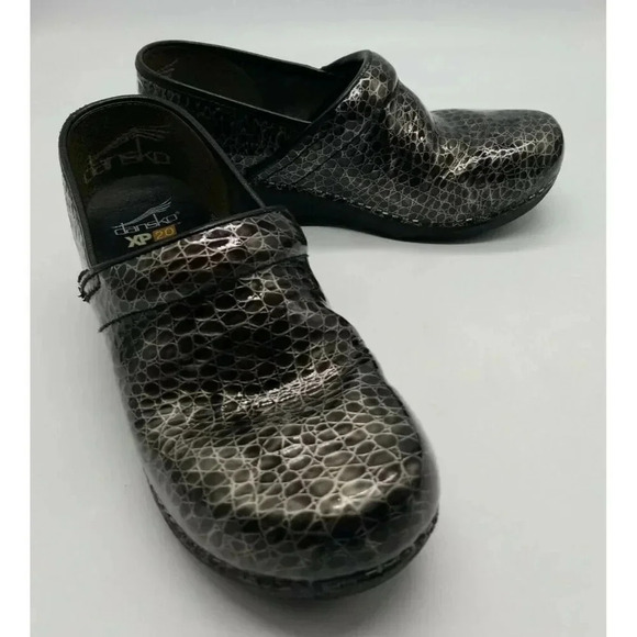 Dansko XP 2.0 Silver / Black Color Snakeskin Patent Leather Clog Women 10 EU 41 - Picture 1 of 9